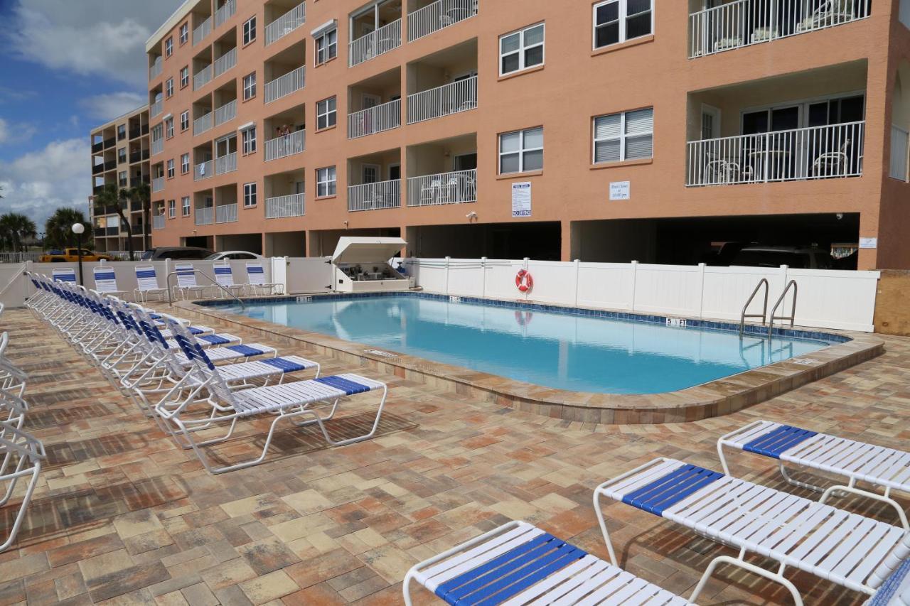 303 Beach Place Condos St. Pete Beach Buitenkant foto