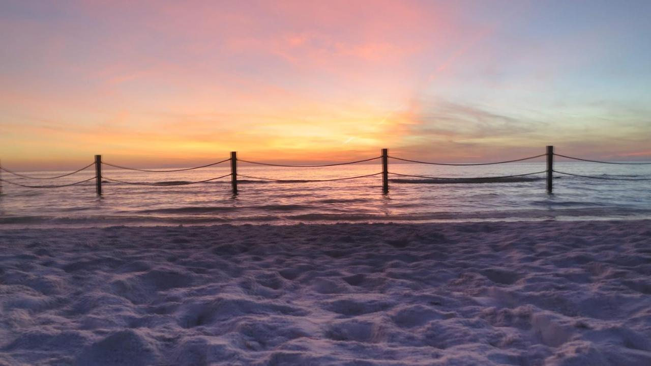 303 Beach Place Condos St. Pete Beach Buitenkant foto