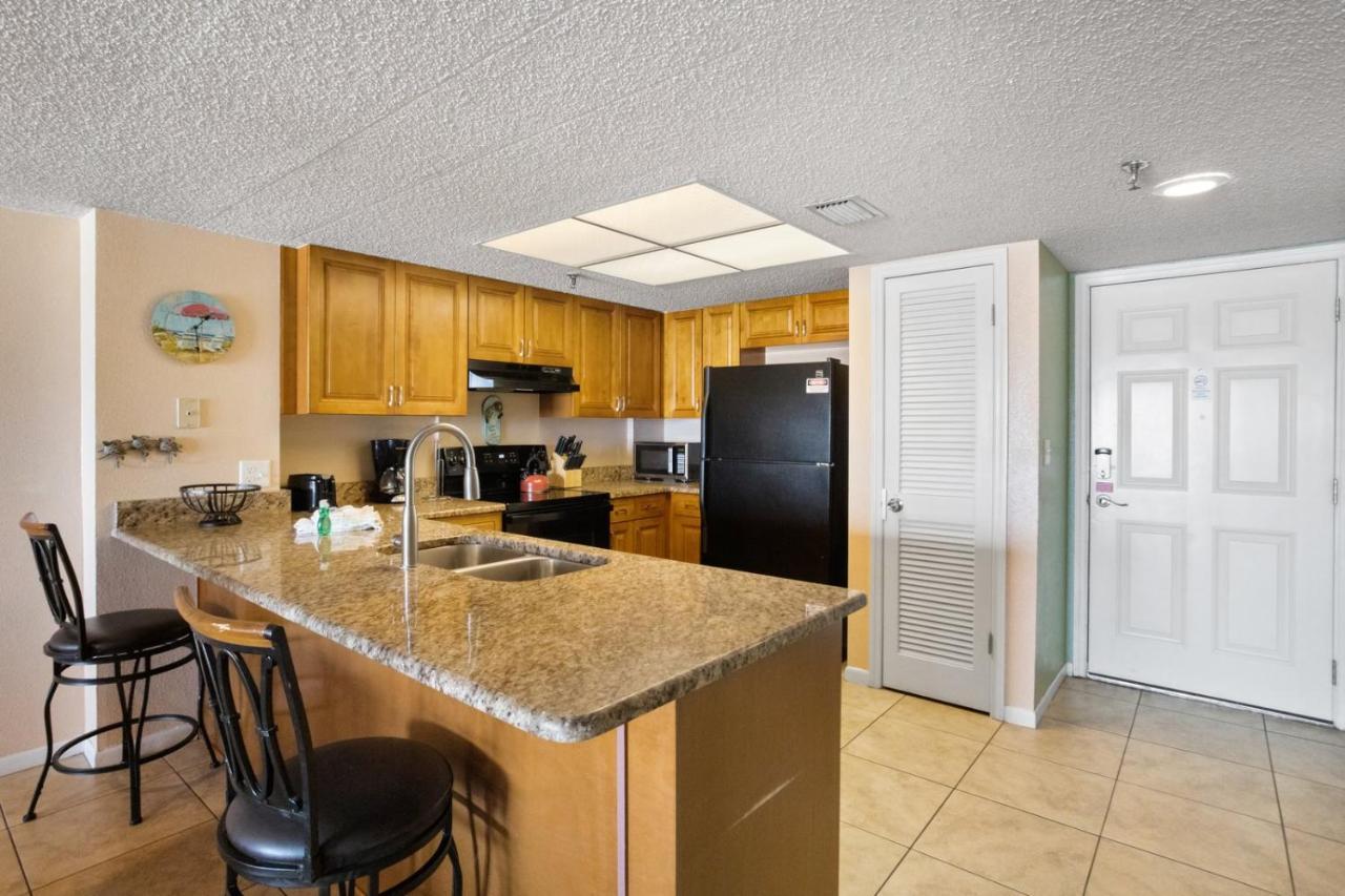 303 Beach Place Condos St. Pete Beach Buitenkant foto